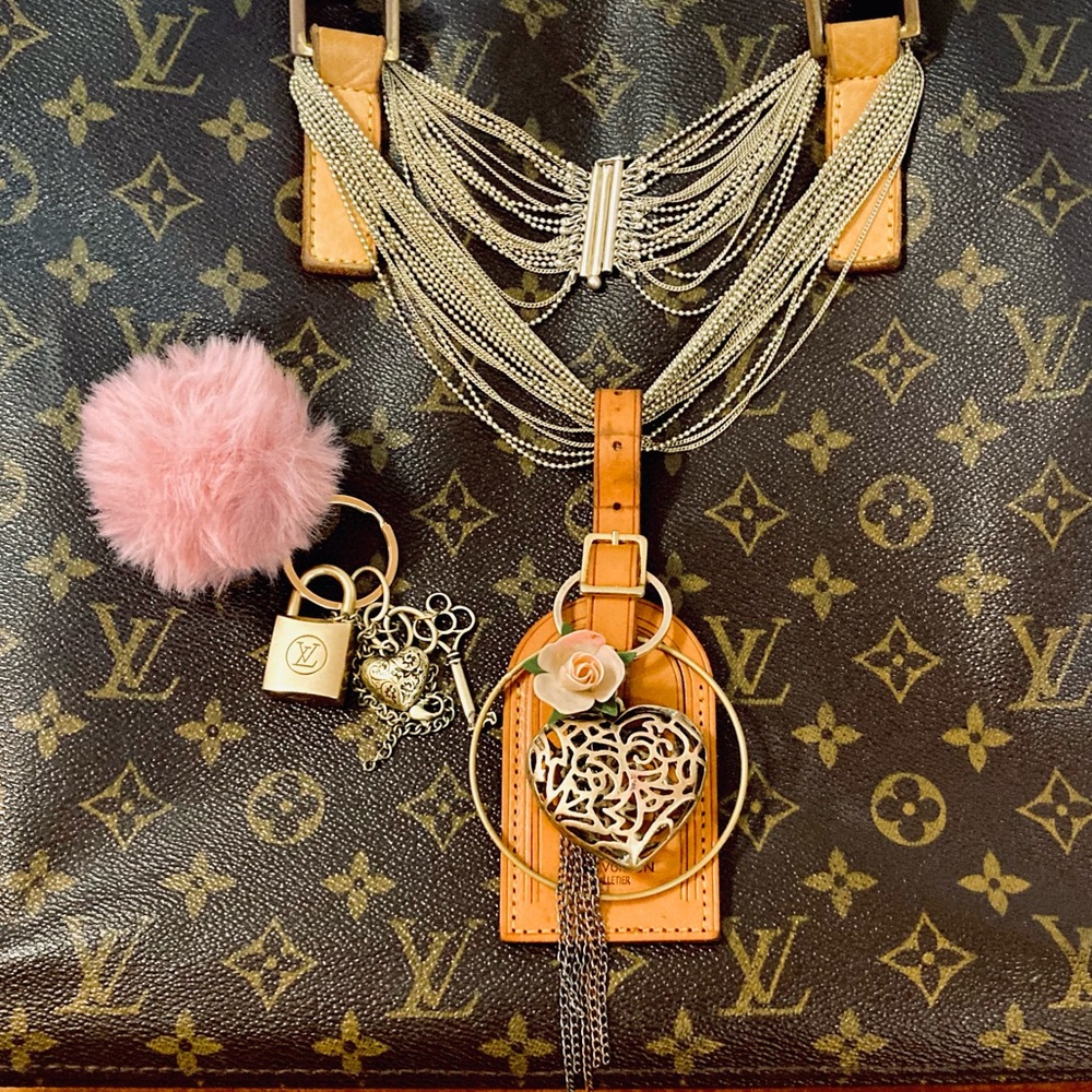 Louis Vuitton Tag and Lock (226) “A Thousand Years” - Picture 2 of 16